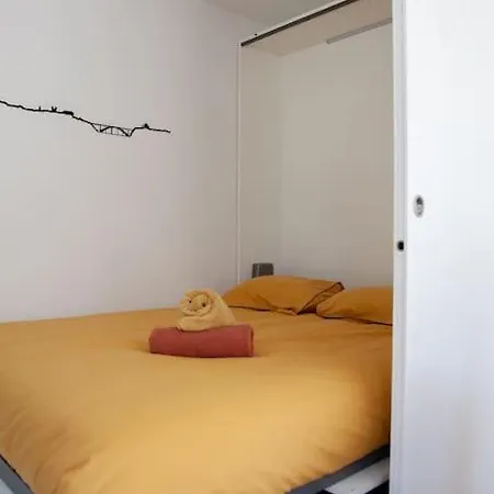 Vue Avec Piscine Et Parking Apartmán *